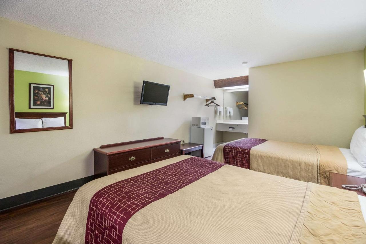 Rodeway Inn Bolivar Buitenkant foto
