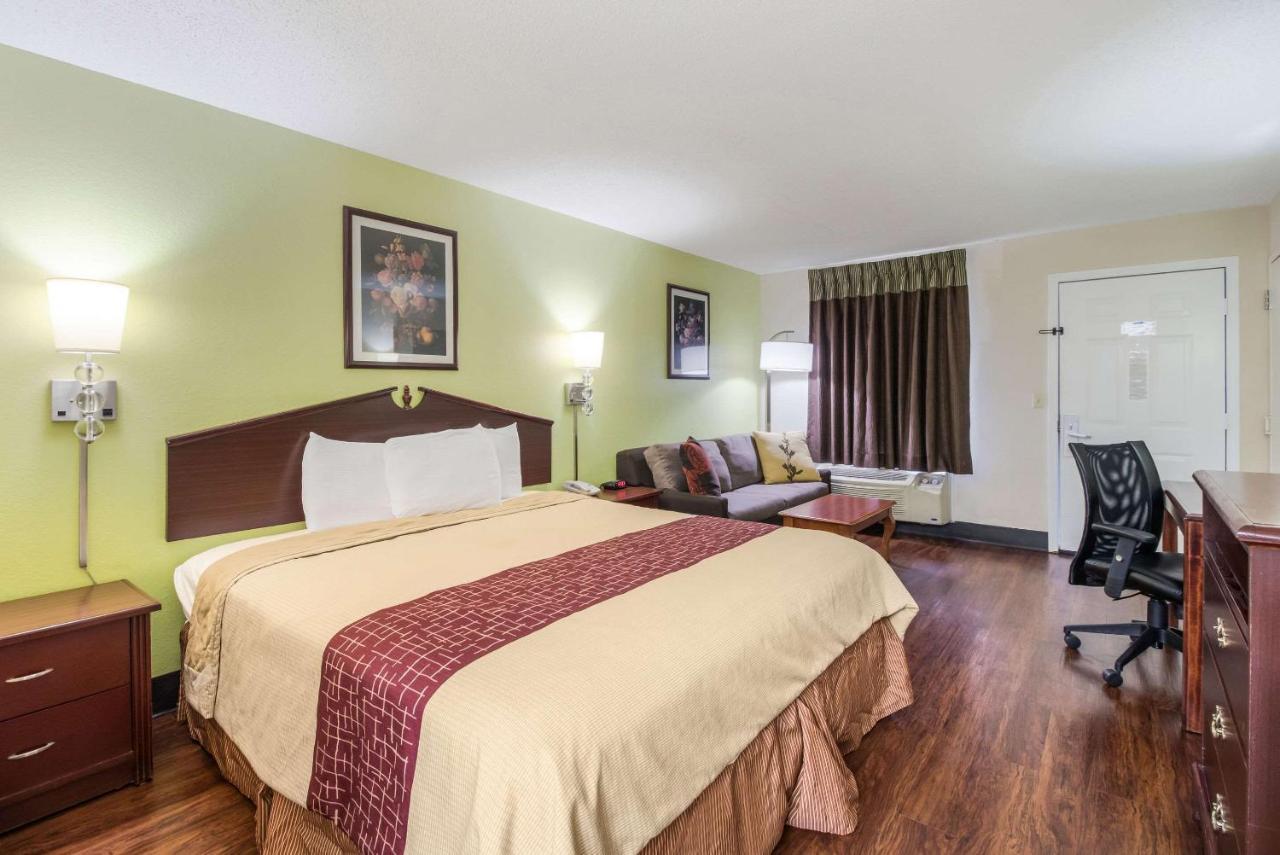 Rodeway Inn Bolivar Buitenkant foto